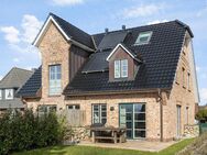 Helle, nach Süden ausgerichtete Haushälfte in guter Lage von Westerland (Dauerwohnraum) - Sylt