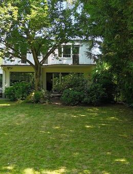 Freistehendes Einfamilienhaus mit großem Garten in gefragter Lage - Frankfurt (Main)