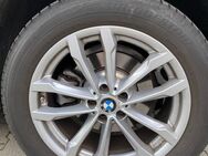Sehr gut gepflegter Original BMW-(Winter-)Komplettradsatz 19“ Leichtmetallräder für 850 EUR VB - München