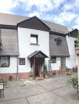 Landhaus mit Abstellgebäude u. Garage - Leisnig Bockelwitz