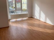 Sonnige DG-2-Zimmerwohnung mit Balkon sucht neuen Mieter! - Halberstadt