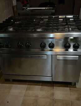 Gasherd – Zanussi Gastronomie Herd mit 6 Flammen - Stadthagen