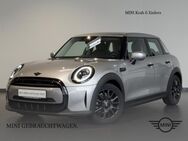 MINI Cooper, Classic Trim, Jahr 2023 - Fulda