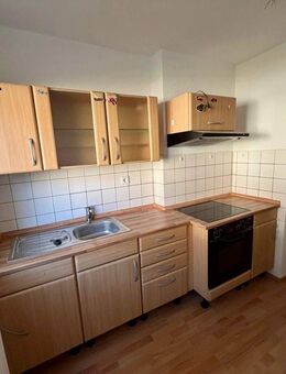 Renovierte 3-Zimmer Erdgeschosswohnung mit Balkon und Einbauküche - Salzgitter