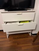 Weiße Kommode in 61440