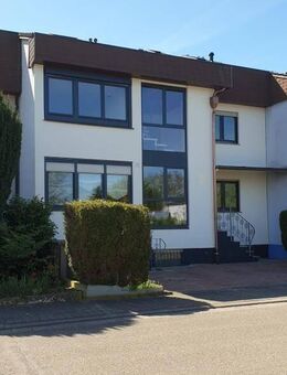 Großzügiges Reihenmittelhaus mit 3 Wohneinheiten und vieles mehr - Rastatt