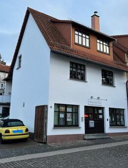 Preisanpassung - Mehrfamilienhaus als "Geldanlage", in 1988 komplett saniert und renoviert, Innenhof, PKW-Stellplätze - Hessisch Lichtenau