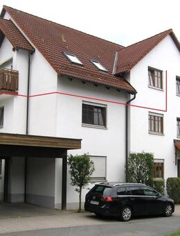 Gemütliche 2-Zimmer-Dachgeschoss-Wohnung mit West-Balkon und TG-Stellplatz - Lauf (Pegnitz)