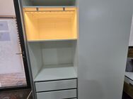 Ikea Pax Kleiderschrank beleuchtet/Lieferung - Mels