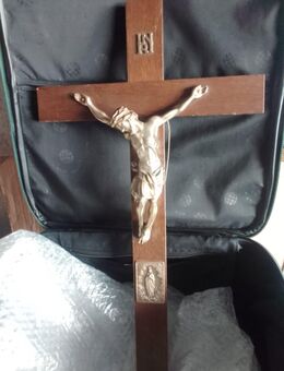 Kreuz mit Jesus und mutter gottes - München Berg am Laim