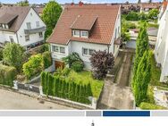 Freistehendes Einfamilienhaus mit Garten in ruhiger Wohnlage von Neuhausen auf den Fildern - Neuhausen (Fildern)