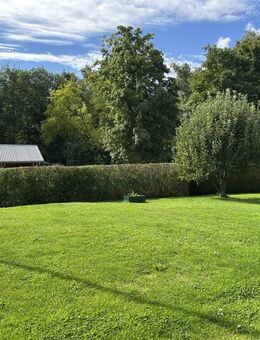 Nur 5 Minuten nach Tutzing! Freies EFH mit gr. Garage und schönen Garten! - Tutzing