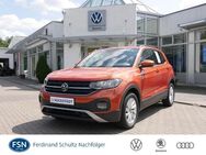 VW T-Cross, 1.0 TSI Life, Jahr 2022 - Grimmen