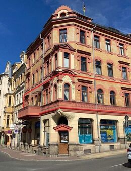 Wohnen im denkmalgeschützten Jugendstil Haus, im absoluten Stadtzentrum von Greiz. - Greiz