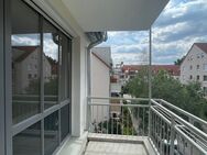 **ERSTBEZUG NACH MODERNISIERUNG** attraktive 2-Raum Wohnung mit Balkon und EBK in Dresden-Mockritz - Dresden
