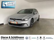 VW Golf, 2.0 TDI VIII United, Jahr 2021 - Schmallenberg