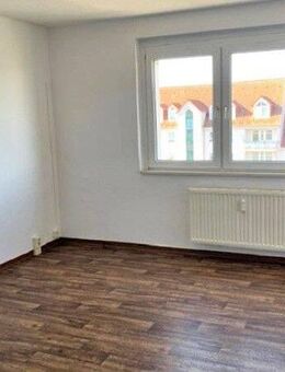 Bezugsfertige Singlewohnung mit saniertem Bad! - Oschersleben (Bode)