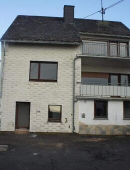 ** MEHRFAMILIENHAUS IN RUHIGER ORTSRANDLAGE ** - Steinebach (Wied)