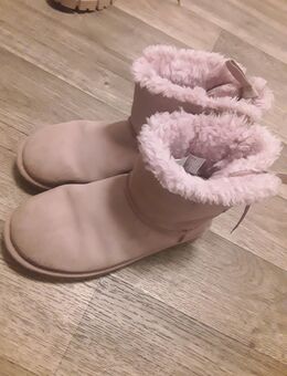 Verkaufe UGG Winterboots, rosa, Wildleder, Gr. 40 – Festpreis 30 Euro - Duisburg