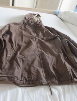 Anorak mit Kapuze, Größe 48/50 zu verschenken - Stuttgart