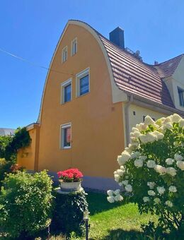 Gemütlich und familiär! Reizvolle Doppelhaushälfte mit wunderschönem Grundstück, in ruhiger Lage von Riesa-Weida - Riesa