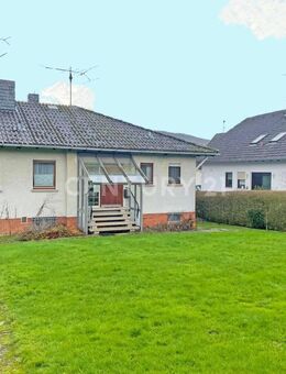 Charmante Doppelhaushälfte mit mögl. Einliegerwohnung und großem Garten - Lohra