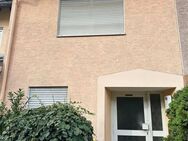 Handwerker aufgepasst! Reihenmittelhaus in guter Lage. Energieausweis in Erstellung - Aschaffenburg