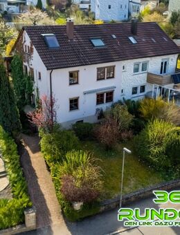 Doppelhaushälfte in Pfullingen mit Garten und überdachtem Balkon - Pfullingen