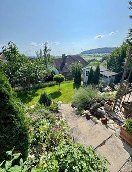 Wohnen mit Weitblick: 3-Zimmer-Wohnung mit Gartenparadies & Sauna in Kandern-Riedlingen - Kandern