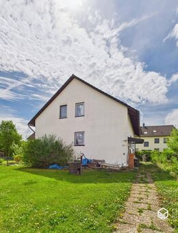 Zweifamilienhaus mit Einliegerwohnung - Sanierungsobjekt mit großem Gestaltungspotenzial - Regensburg