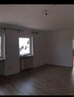 Renoviertes MFH mit 3 WHG Garten, Garagen - voll vermietet - gute Rendite - Burglengenfeld