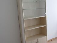 Vitrinenschrank aus Massivholz, Holz-Glas-Kombination - Horgen