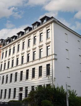 WOHNEN MIT FLAIR // Vermietete 2-Raum-Wohnung mit West-Balkon in unmittelbarer Parknähe - Leipzig