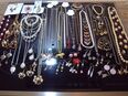 Schmuck Silber 925, Gold 24 Kr , Ketten ,Ringe,Ohringe ,Brosche , viele Silber . in 52062