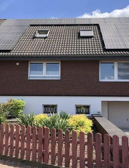 Dessau-Roßlau: Einfamilienhaus mit Einlieferwohnung, mit Swimmingpool, 2 Garagen, sehr ruhige Wohnlage - Dessau-Roßlau