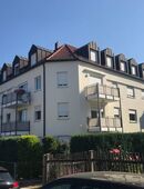 Top Kapitalanlage oder Eigenbedarf! Renovierte 3-Raum-Wohnung mit Stellplatz und Blick über Dresden in 01157