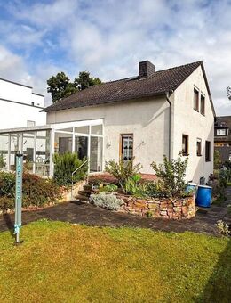 Gepflegtes Einfamilienhaus in toller Lage auf herrlichem Grundstück: Alles kann, nichts muss! - Oberursel (Taunus)