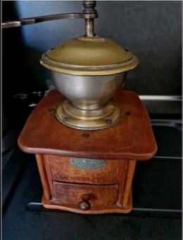 Alte Kaffeemühle zu verkaufen - Taucha