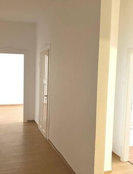 3-Raumwohnung - WG geeignet - Balkon - nah zum Stadtpark - Chemnitz