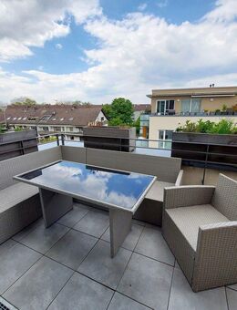 Sonnige Penthauswohnung in zentraler und ruhiger Lage von Karlsruhe-Durlach - Karlsruhe