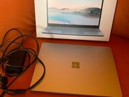 Microsoft Laptop Surface Go - Weitefeld
