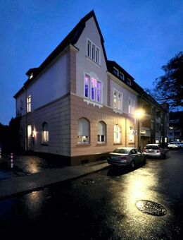 Altbau-Charme: 4,5 Zi. mit Echtholzparkett & sep. Home-Office-Zimmer in Top-Lage (Stadtwald-Nähe) - Essen