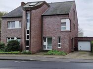 IWohnung wird renoviert ! Ideale Single oder Pärchen Wohnung ! Attraktive und pfiffige Wohnung mit Balkon in direkter Nähe Handelshof ! - Mönchengladbach