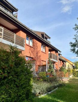 Schönes 2-Zimmer-Maisonette-Apartment im Dachgeschoss mit Dusche & Einbauküche. Stellplatz möglich! - Möser