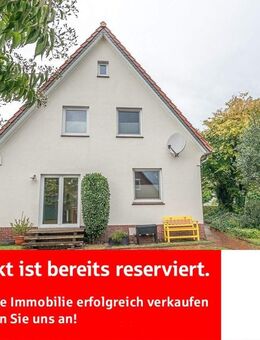 Reserviert! Idyllisches Wohnen auf großem Grundstück in Varel - Varel