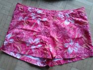 Beach-Hose, Strandhose, Shorts pink mit Blumen Gr. 164 - Krefeld