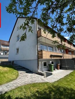 Charmantes Reiheneckhaus in ruhiger Siedlungslage - gepflegt & bezugsbereit - Lehrberg