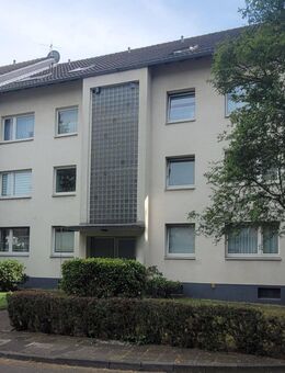 Dreizimmer-Erdgeschosswohnung mit Garage in begehrter Lage von Meerbusch - Meerbusch