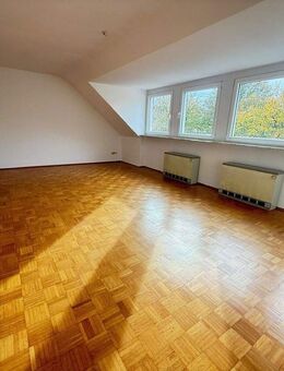Helle 2-Zimmer-Dachgeschosswohnung mit Parkett & Kellerraum in Bestlage - Essen-Steele, Grendtor?14 - Essen
