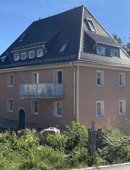 moderne, energetisch top aufgestellte Wohnung mit großem Balkon - Rodewisch